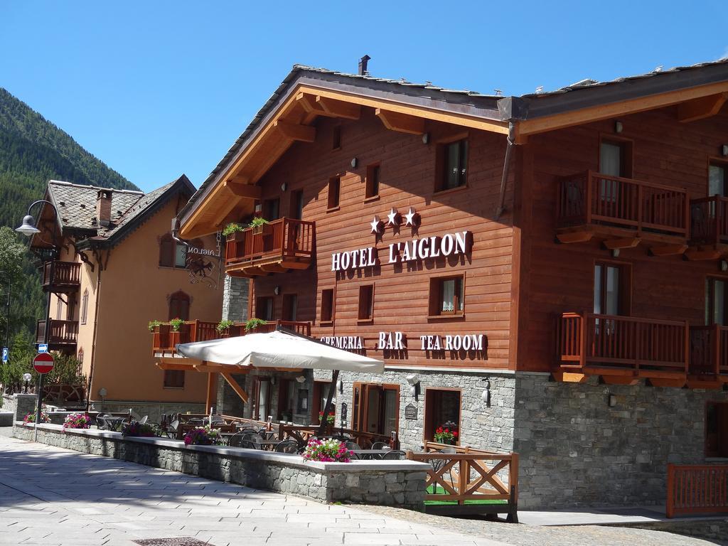 Hotel L' Aiglon Champoluc Bagian luar foto