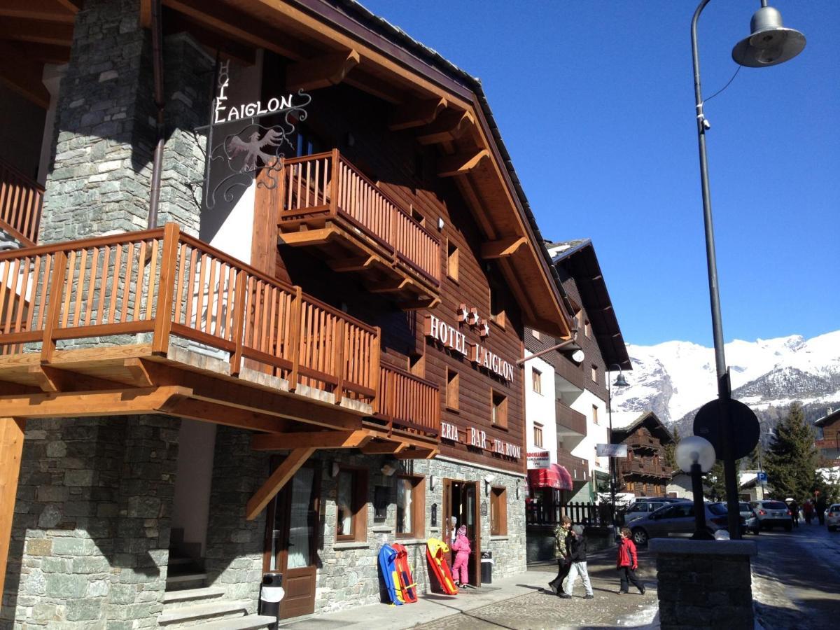 Hotel L' Aiglon Champoluc Bagian luar foto